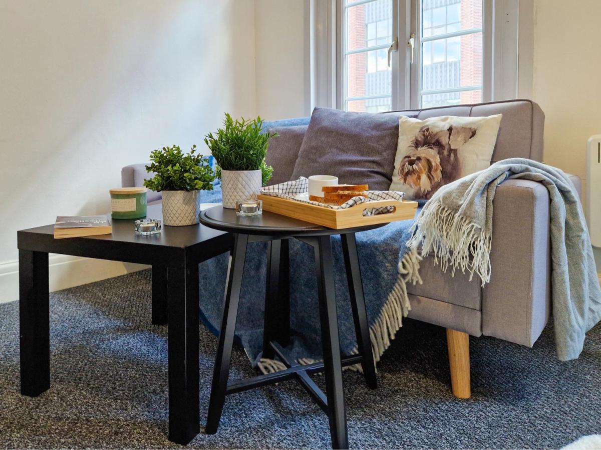 Spacious Room With Sofa Londres Extérieur photo